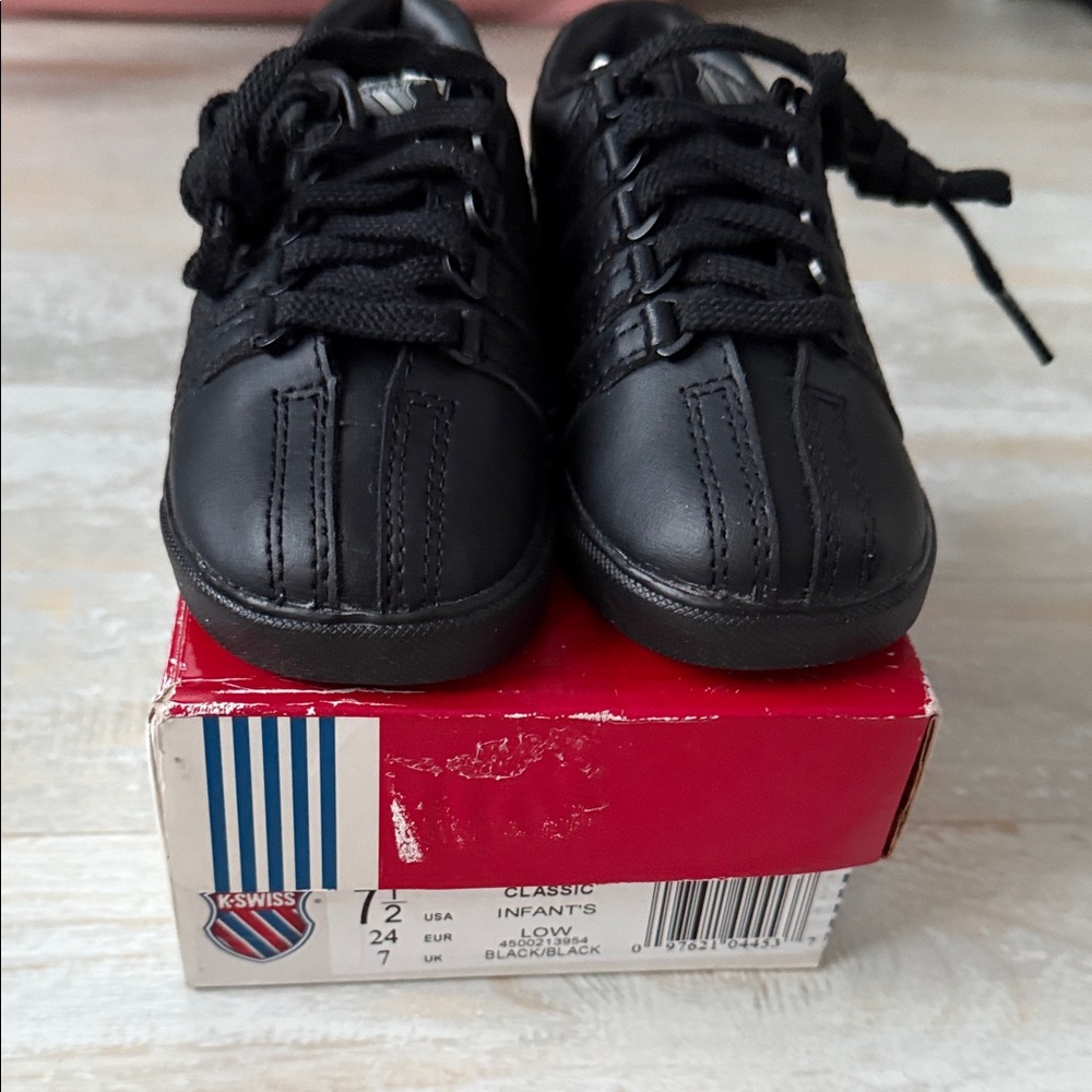 K-Swiss Kids Black Low-Top Sneakers Size 7 1/2 toddler